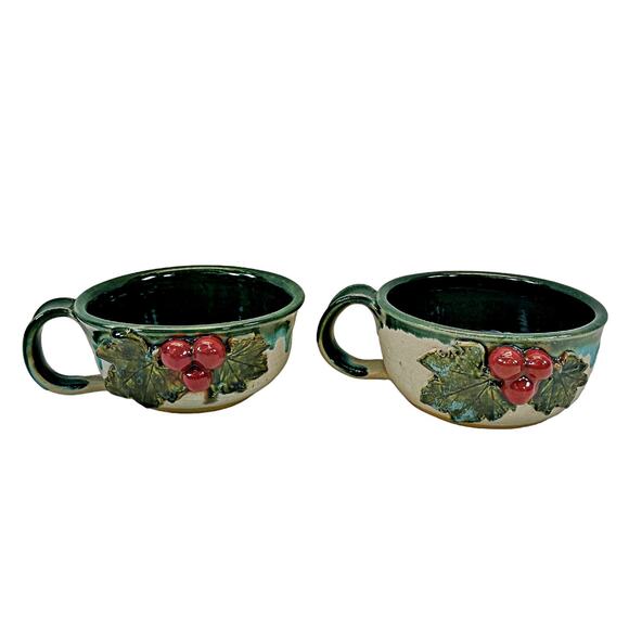 Douglas 05 Glazed Pottery Lot 2 Christmas Holly Oversized Mugs 5.5" Signed - Picture 1 of 6